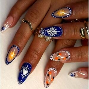 Boho Blue and White Floral Design Press On Nails NWT